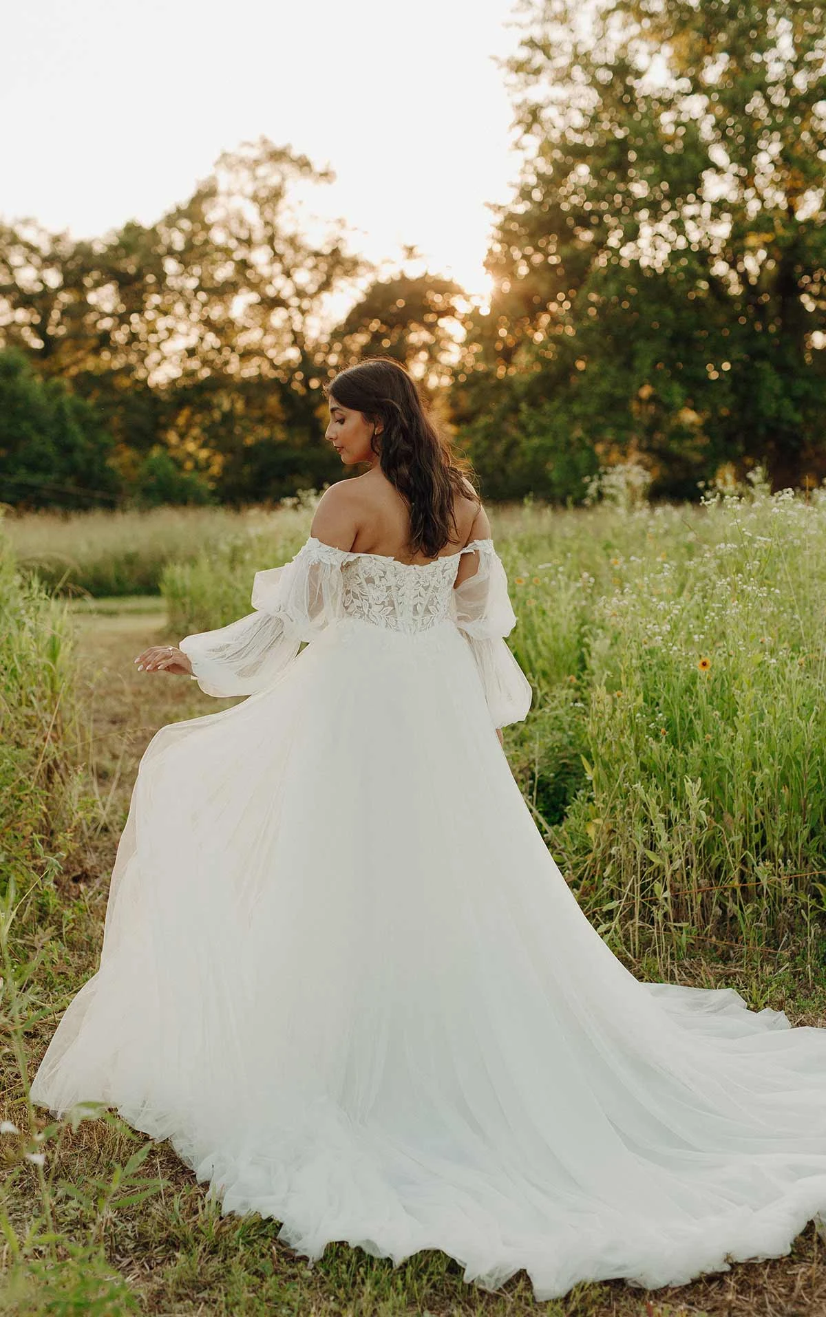 Whimsical Boho Wedding Dress with Detachable Tulle Sleeves - Image 2