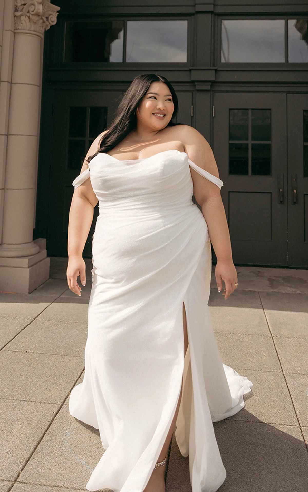 Sparkling Fit-and-Flare Wedding Dress with Detachable Overskirt and Leg Slit - Image 2