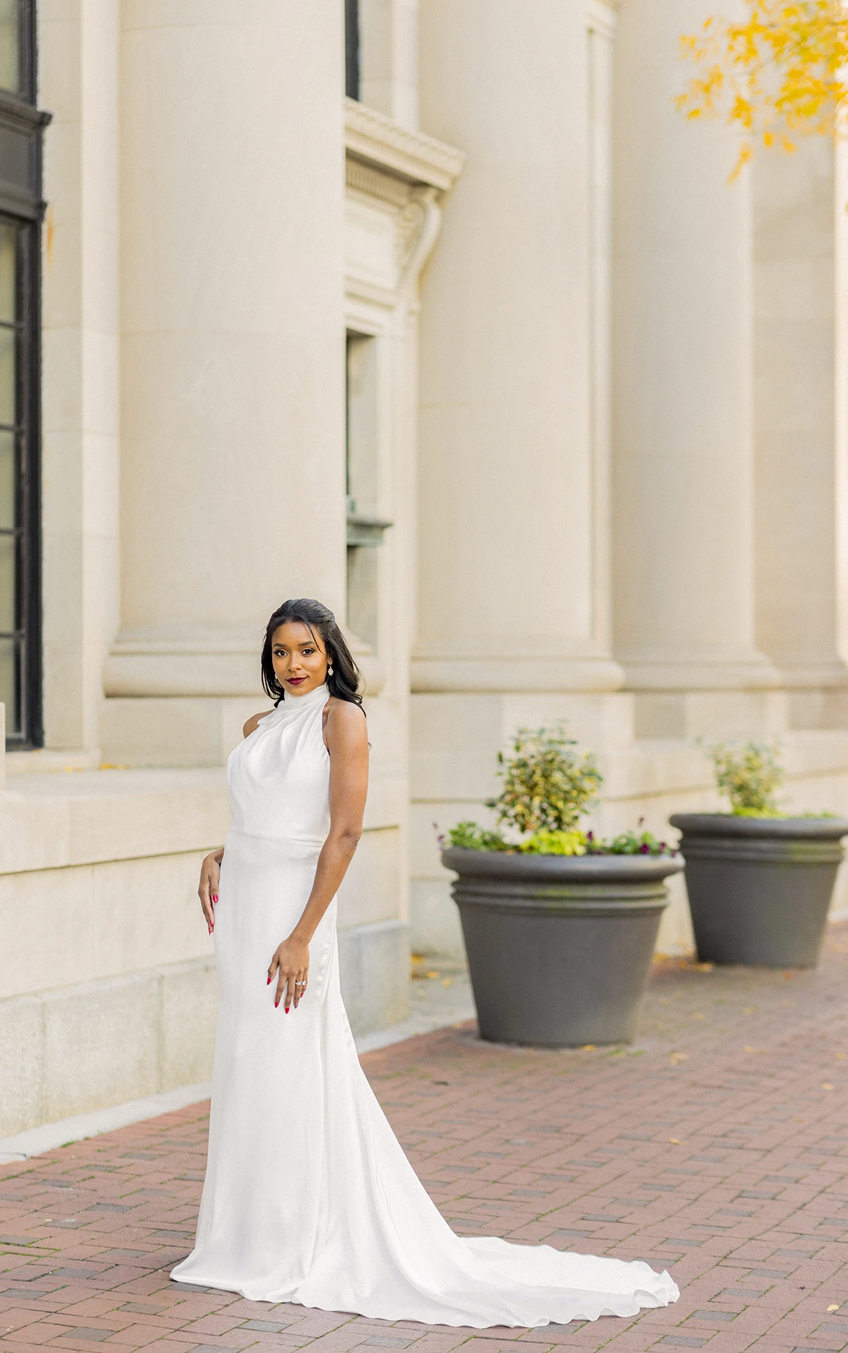 Sexy Column Sheath Wedding Dress with High Halter Neckline - Image 2