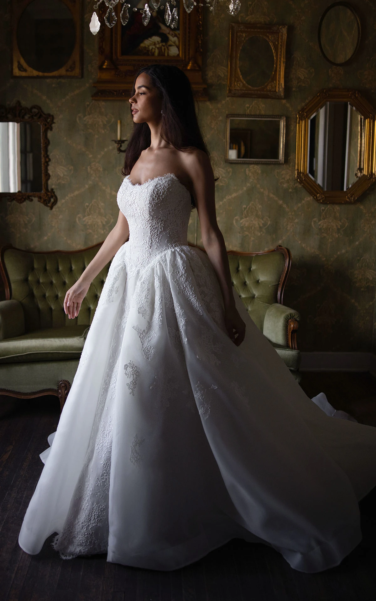 Romantic Lace and Organza Ballgown with Scalloped Sweetheart Neckline - Image 2